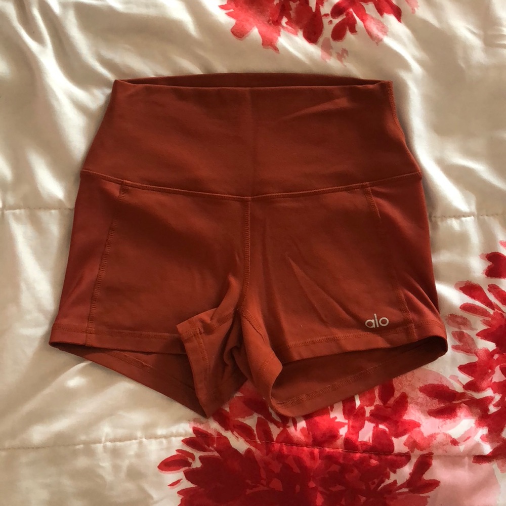 ALO Yoga Sunbaked elévate shorts size XS
